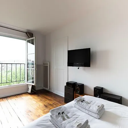 Champs Elyssee 40 Sqm *