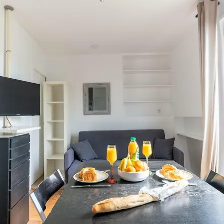 Champs Elyssee 40 Sqm *