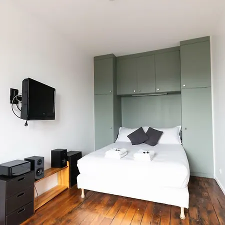 Champs Elyssee 40 Sqm *